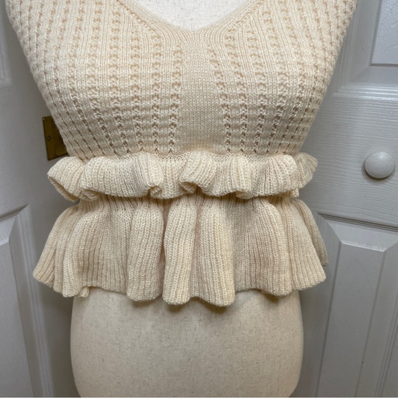 Shein ruffle tank top - Picture 3 of 6